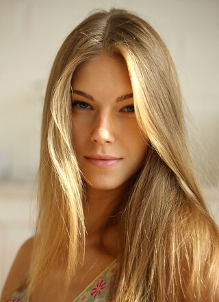 Russian thin beauty Katherine A in "Damefry" by Alex Sironi