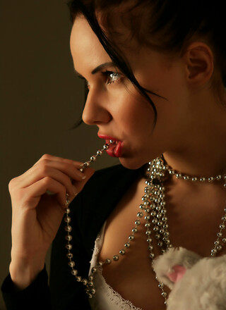 Tanusha A: "Beads" by Natasha Schon