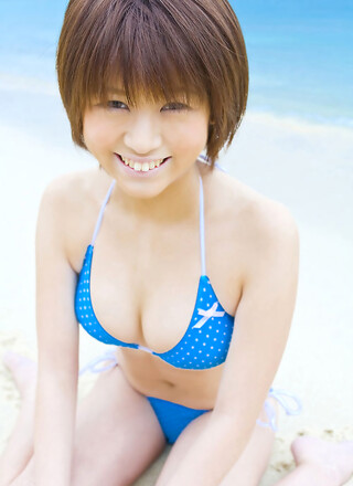 The alluring milky white skin of this gravure idol is to die for