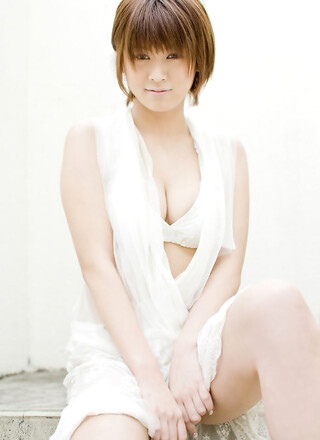 The alluring milky white skin of this gravure idol is to die for